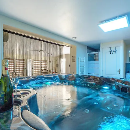Avec Privatif Et Piscine *